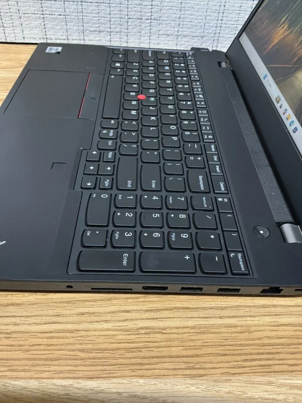 Lenovo ThinkPad T15p Gen 1 15.6